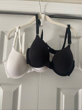Set of 2 38A Fruit of the Loom Bras. NWOT